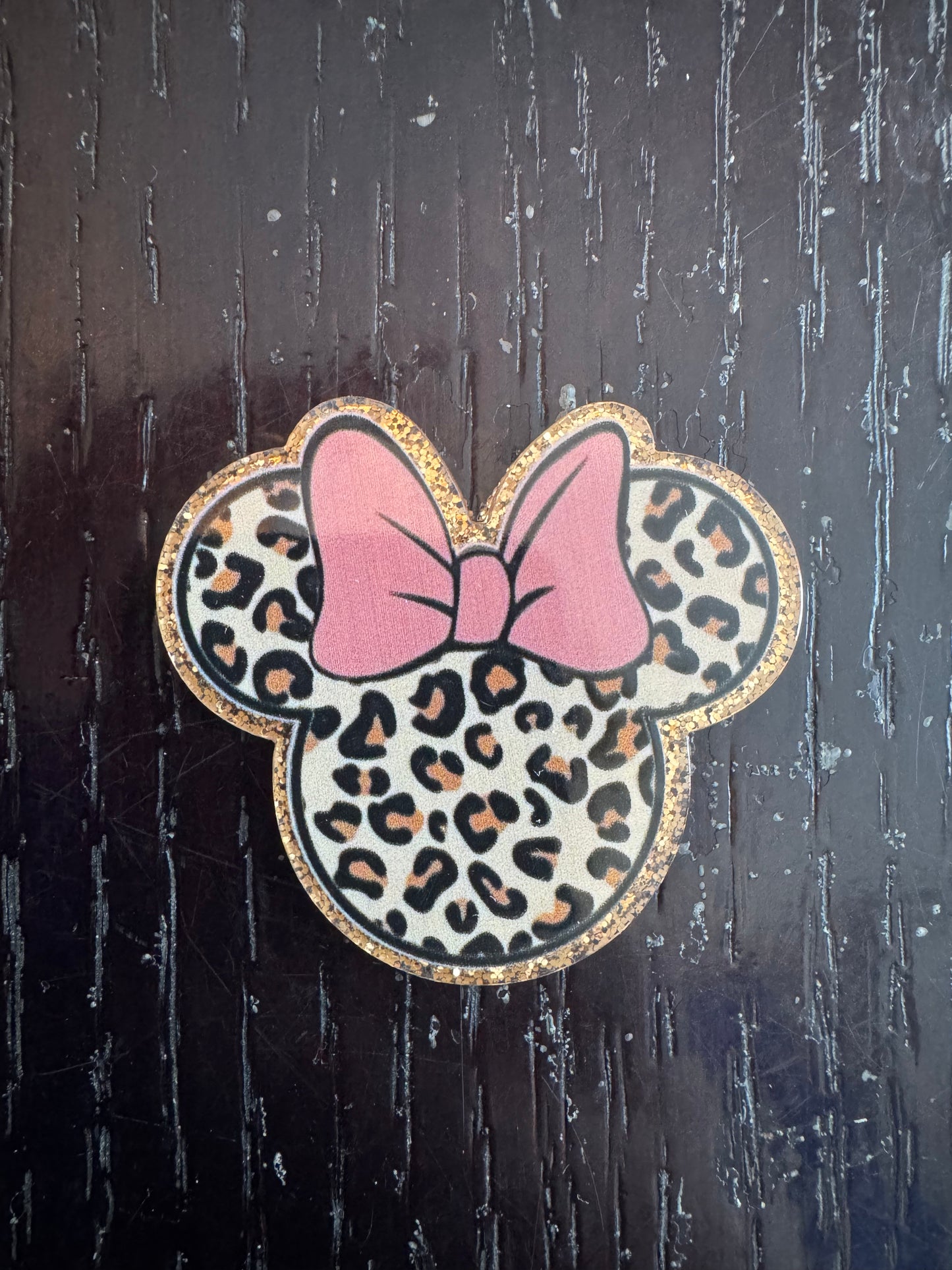 Minnie head badge reel