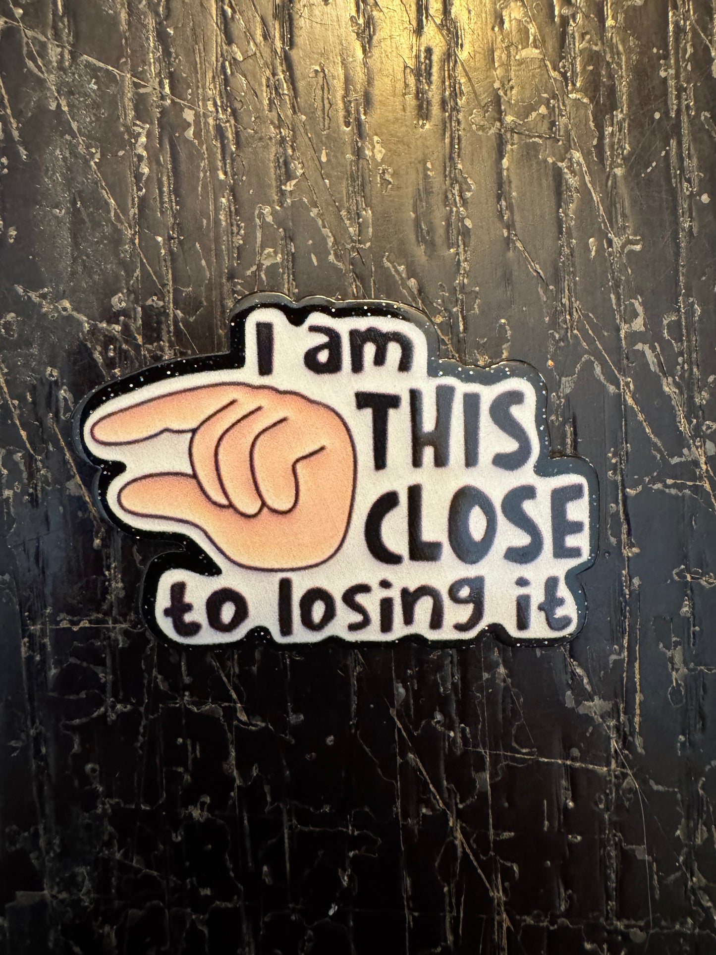This close badge reel