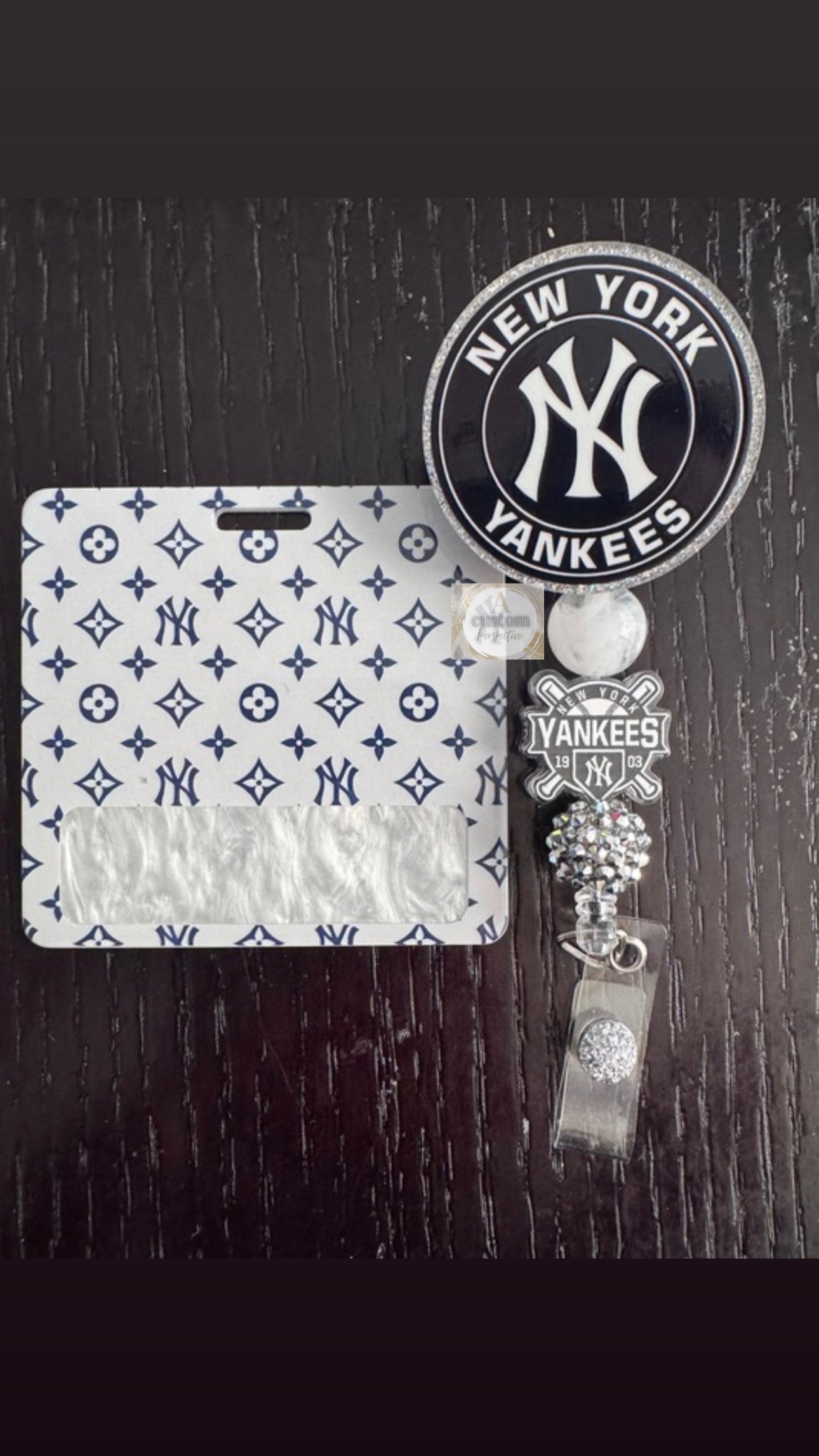 Yankees badge reel & badge buddy