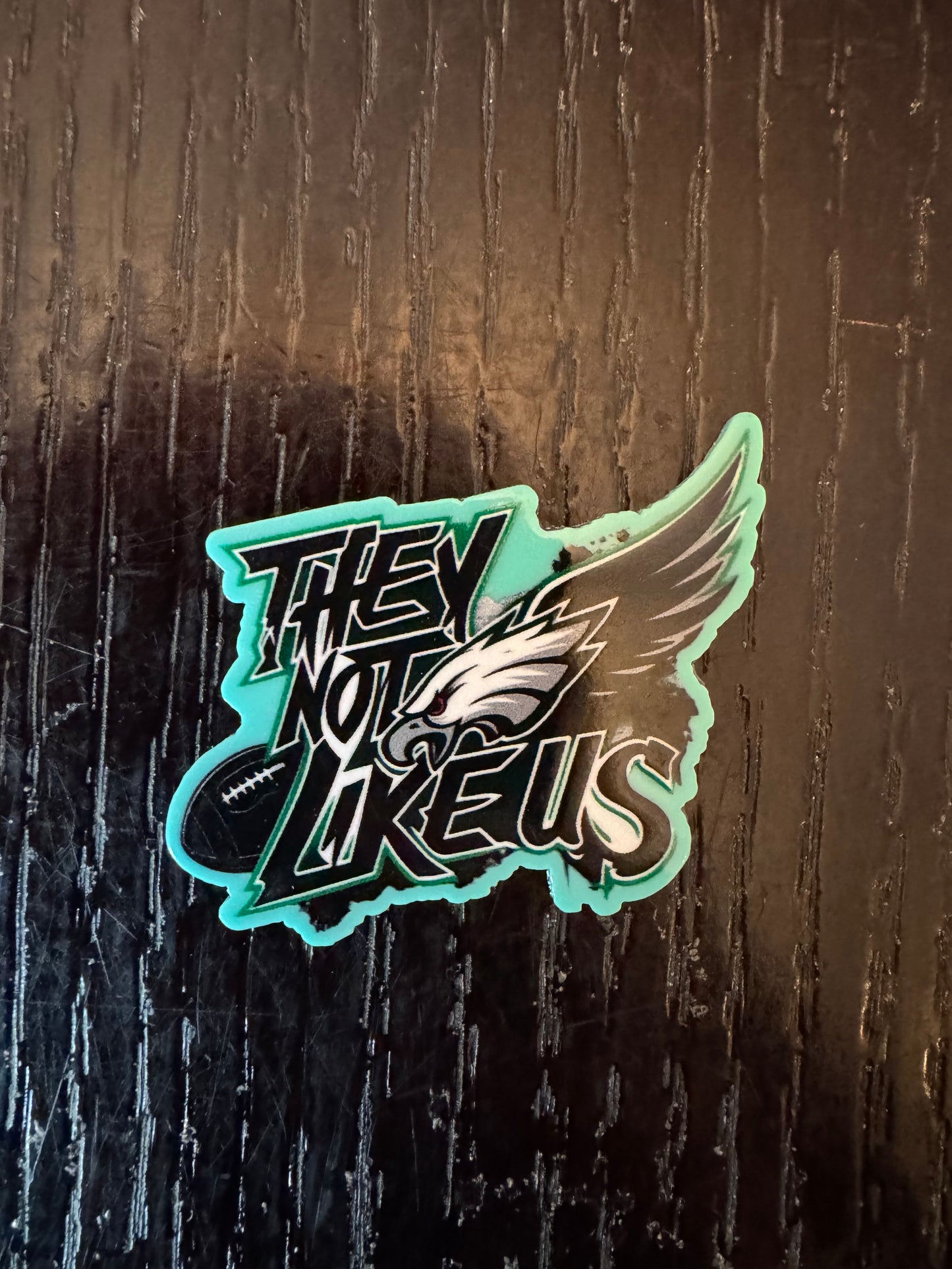 Eagles badge reel (no glitter)