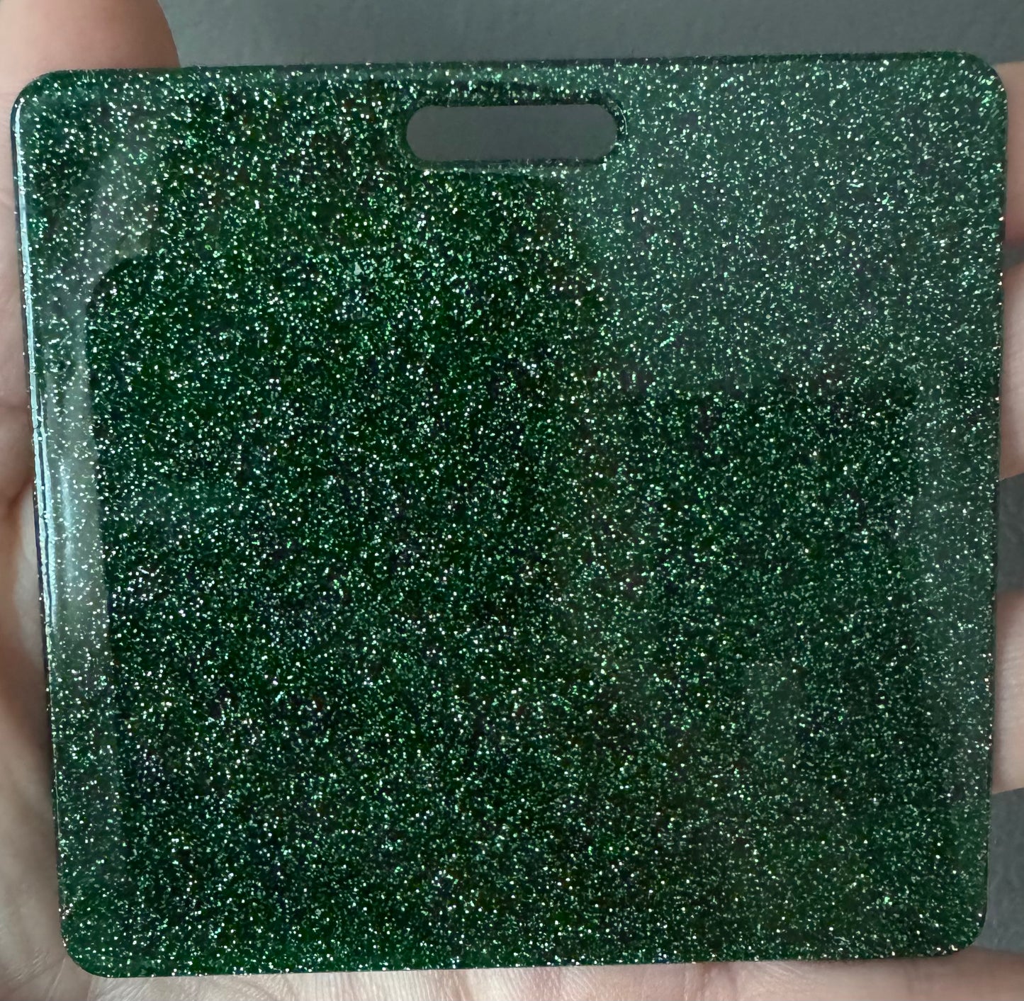 Blank dark green glitter badge buddy