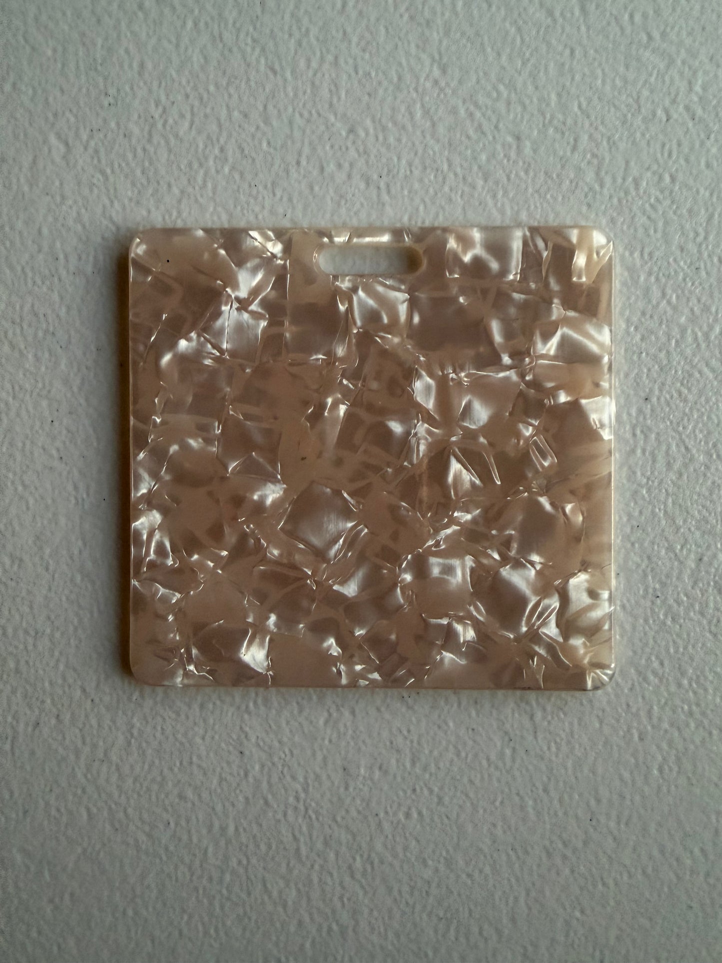 Blank badge buddy (ivory chunky marble)