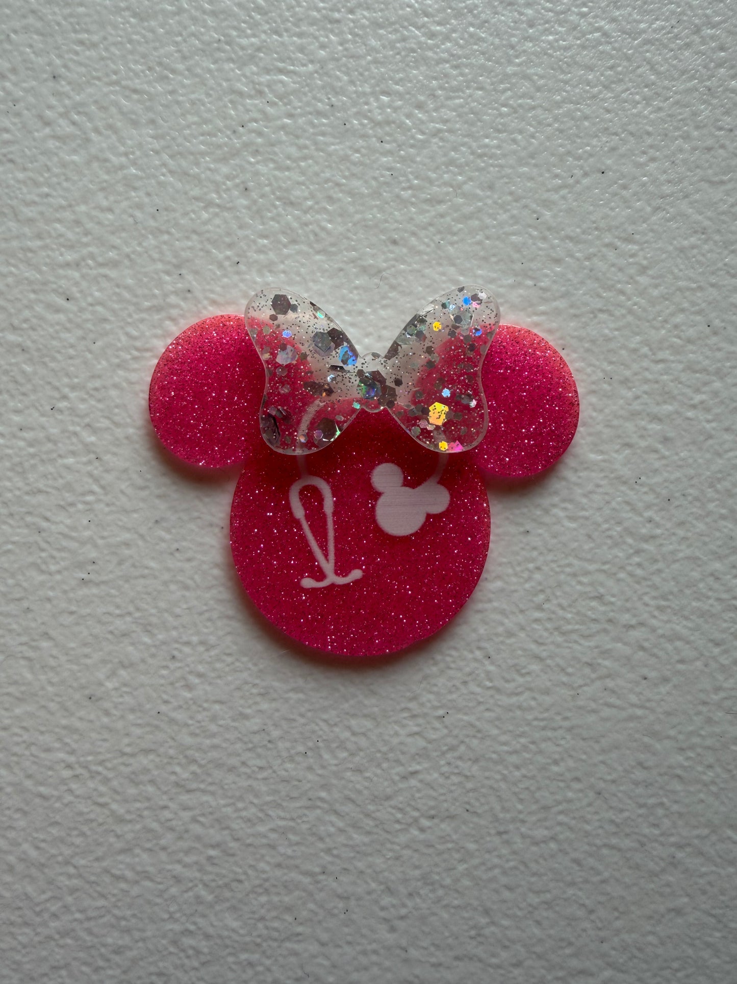 Minnie head badge reel