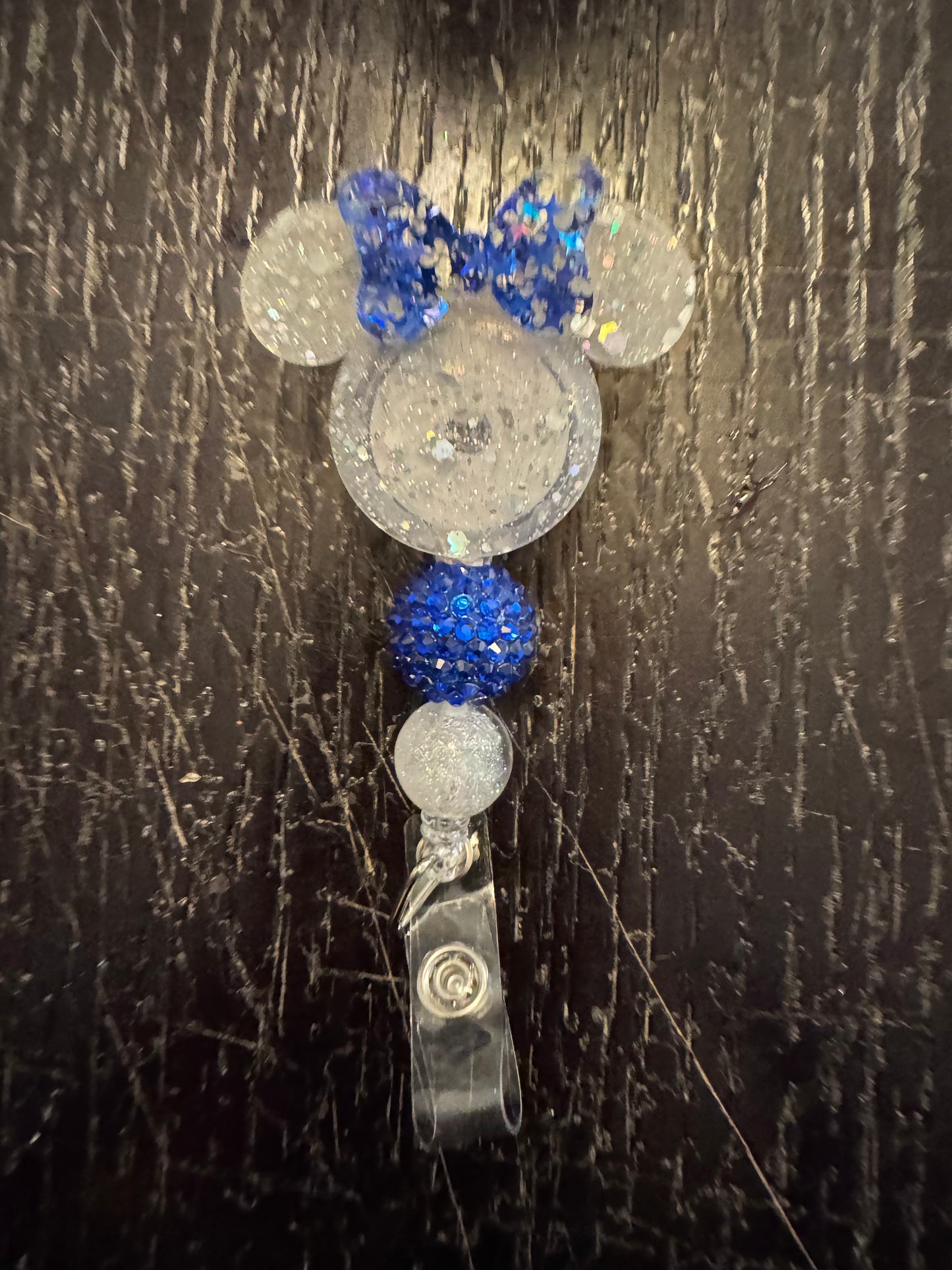 Minnie head beaded badge reel