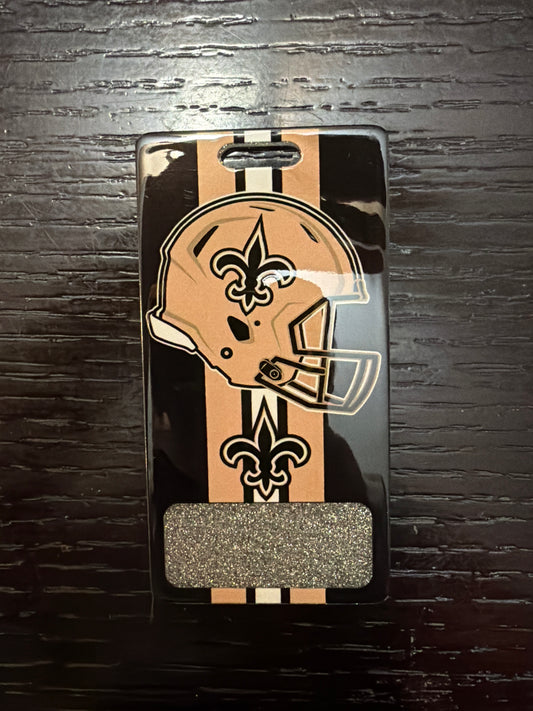 Saints vertical badge buddy