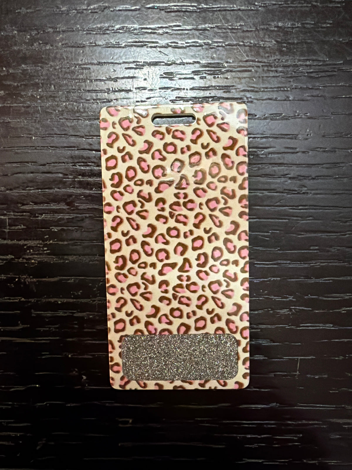 Leopard vertical badge buddy