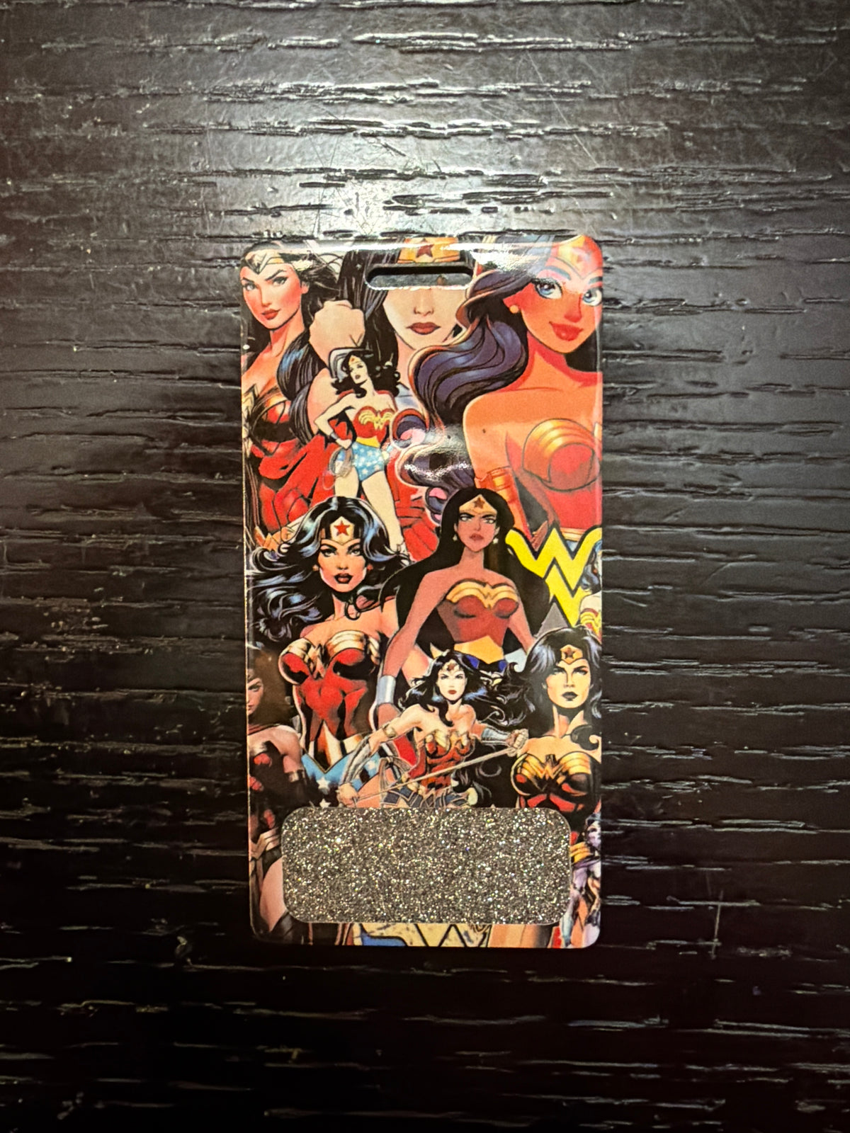 Wonder Woman vertical badge buddy