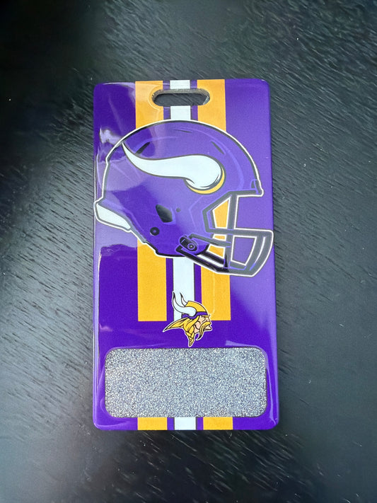 Vikings vertical badge buddy