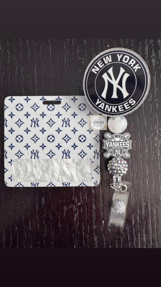 Yankees badge reel & badge buddy