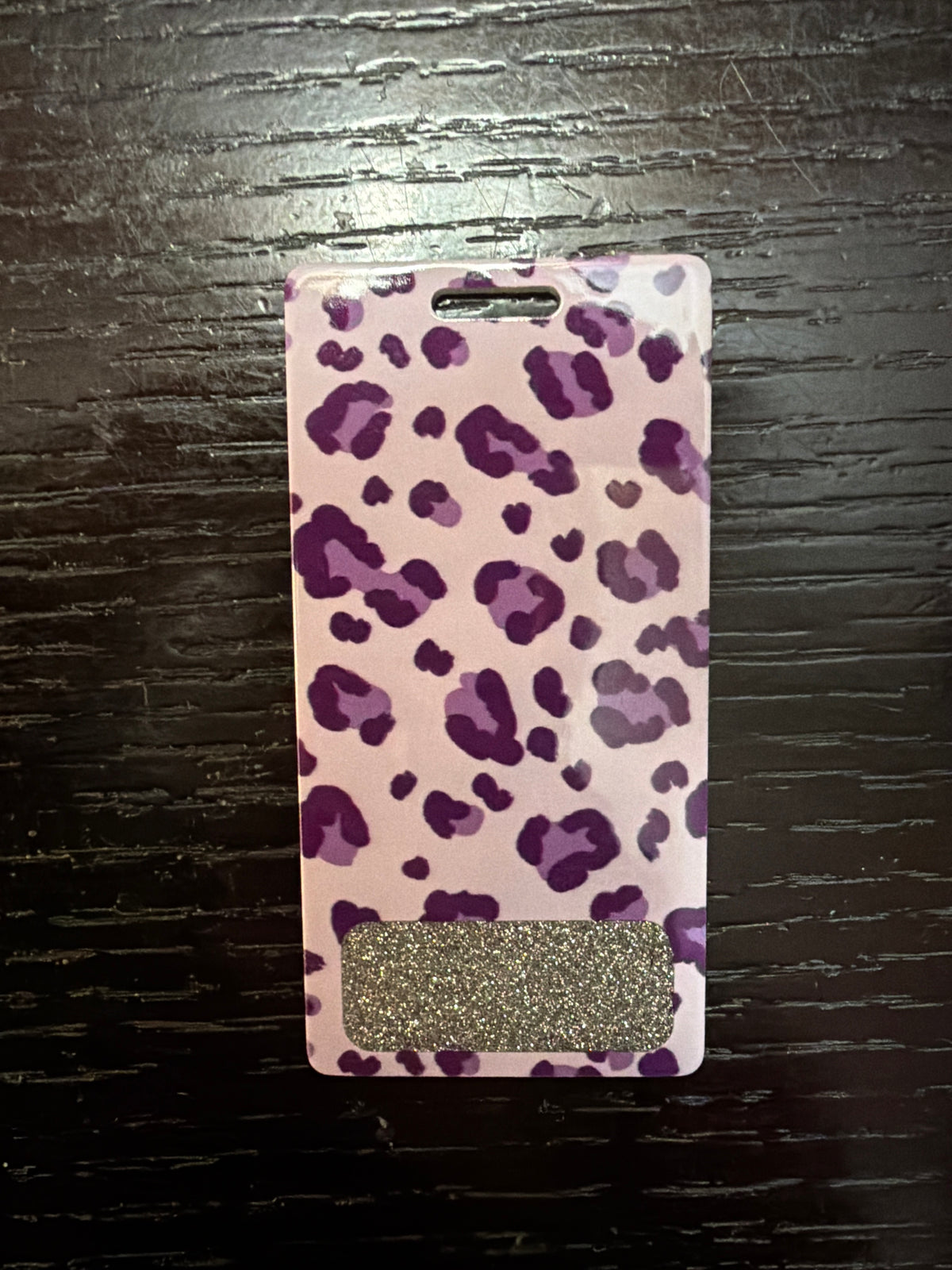 Leopard vertical badge buddy