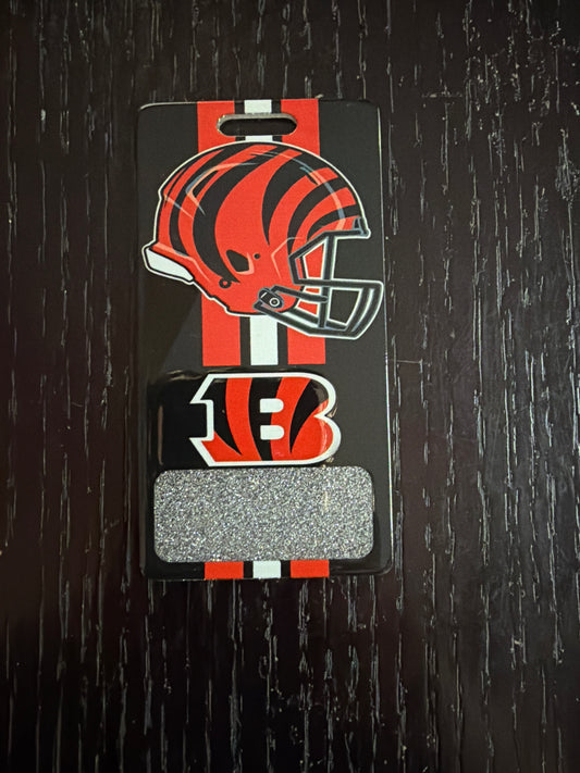 Bengals vertical badge buddy