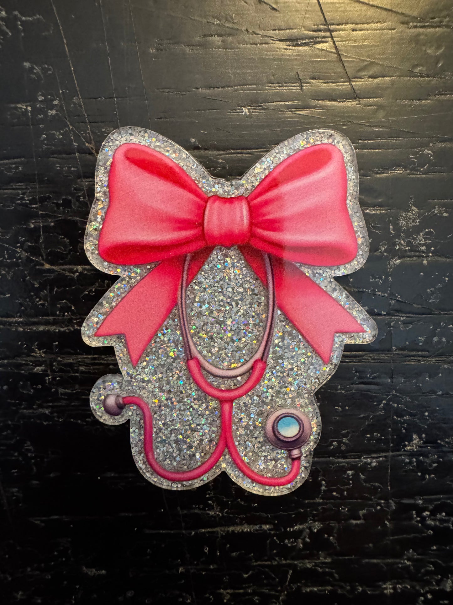 Bow badge reel