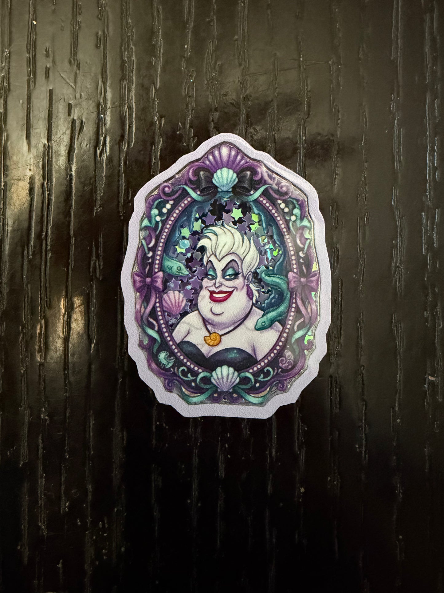 Ursula shaker badge reel