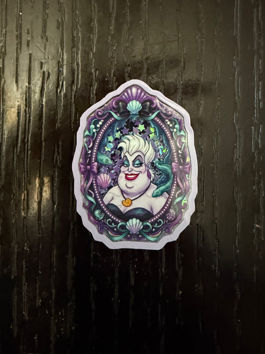 Ursula shaker badge reel