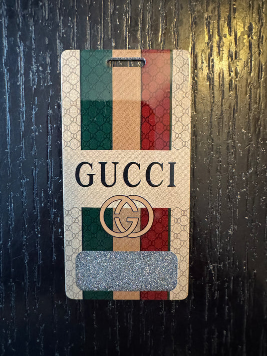 Gucci vertical badge buddy